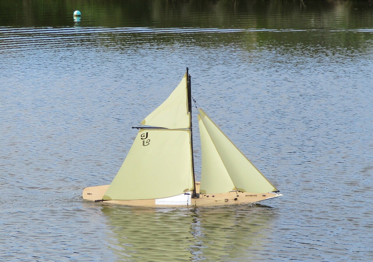 Gaff Rigged Canterbury J – Canterbury J Class Model Yacht